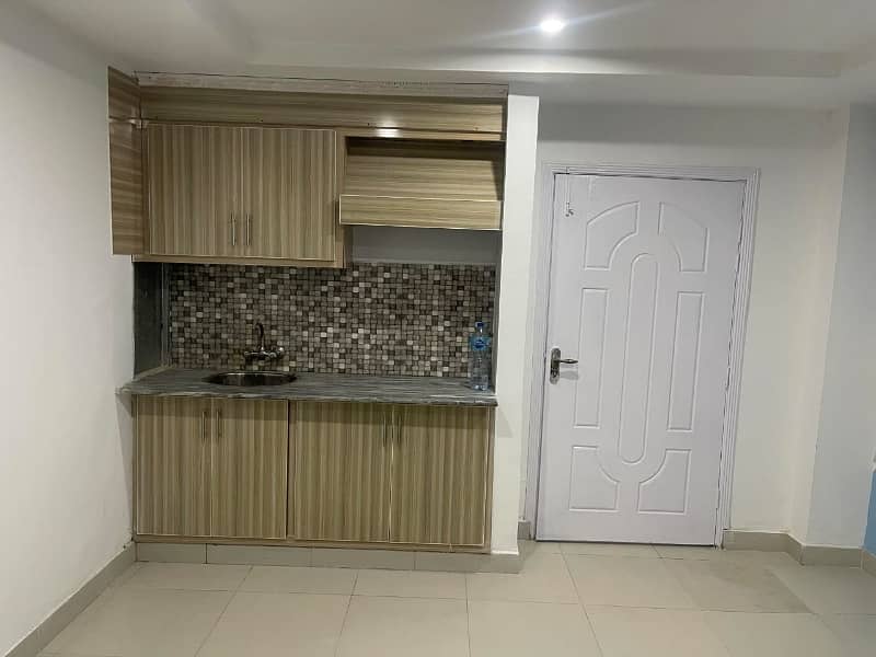 1 Bedroom Non Furnished Apartment Available For Rent 4