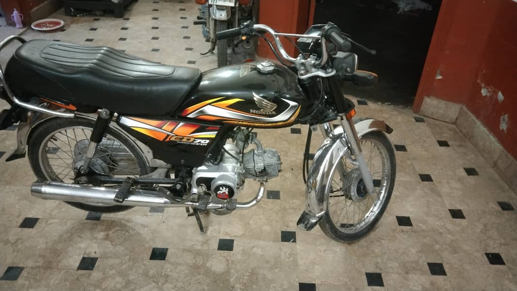 Honda CD70 0