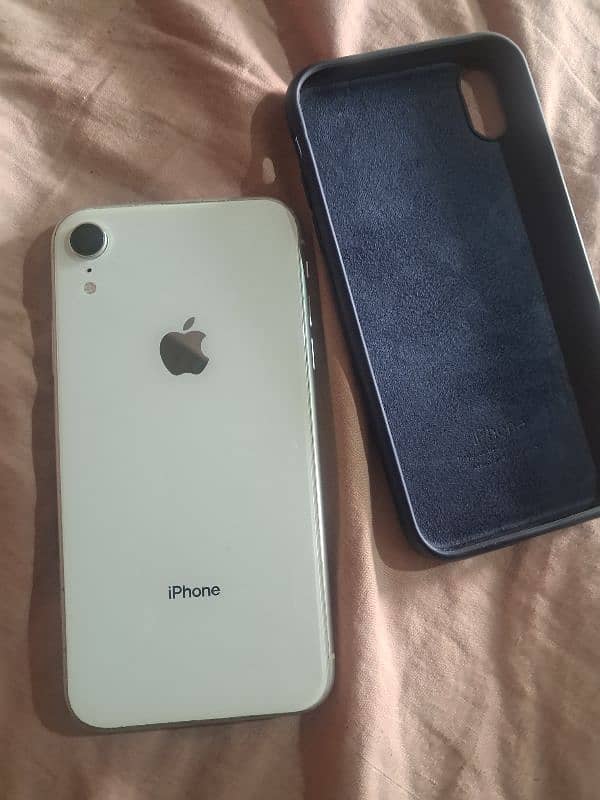 IPhone xr Dubai model H85 5