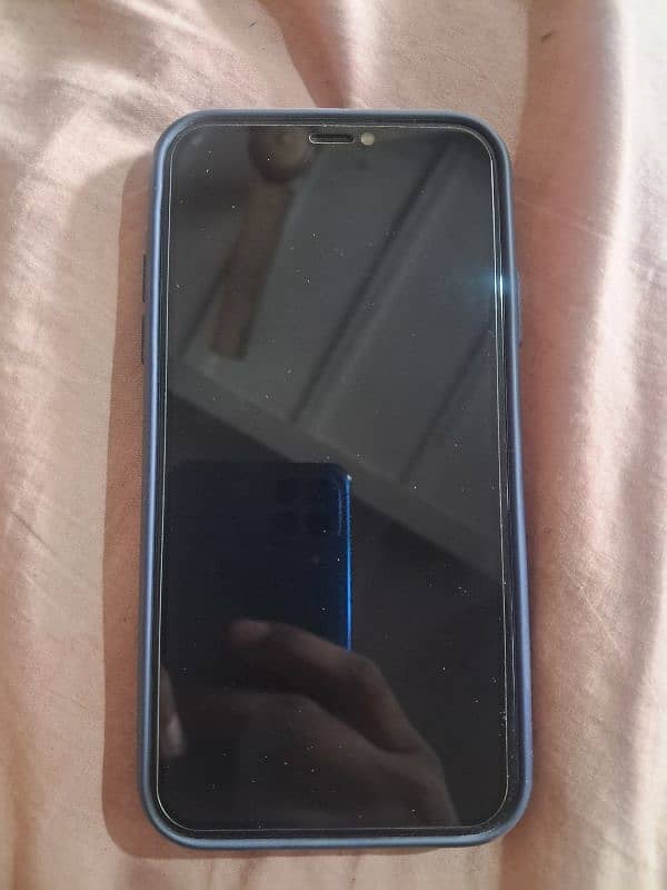 IPhone xr Dubai model H85 7