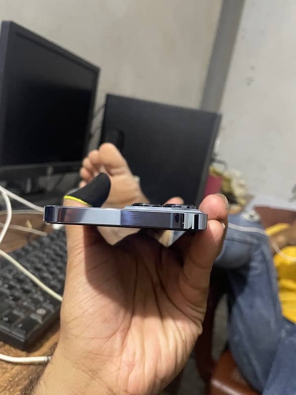 IPhone 14 Pro Max JV 128 GB  LLA Model 1