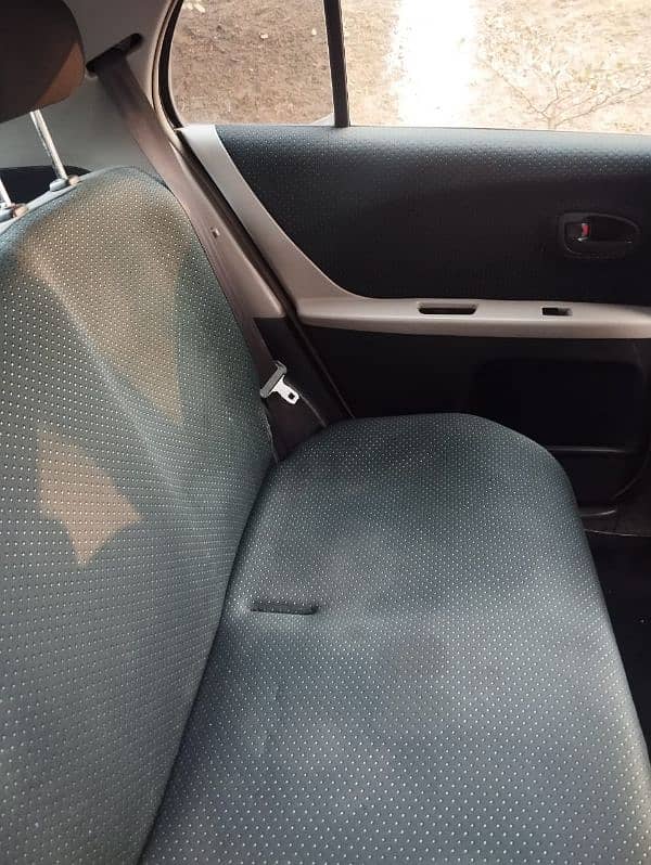 Toyota Vitz 2005 push start 1.3 9