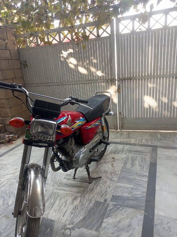 Honda 125 model 2018 lahore registered all documents complete. 3