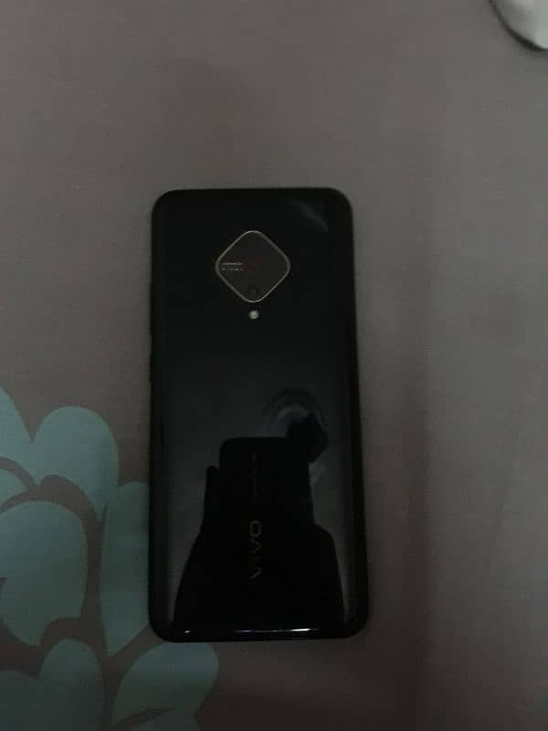 Vivo S1 pro set with charger 0