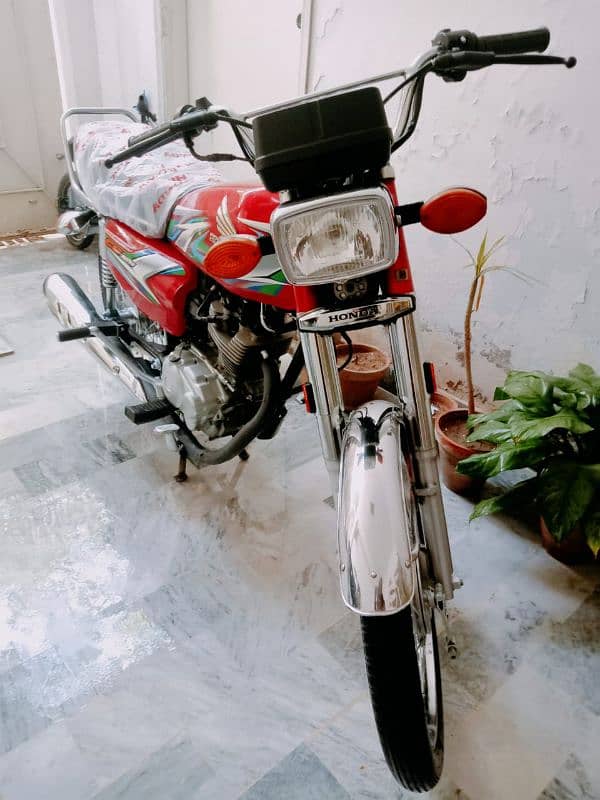 Honda CG 125 2023 3