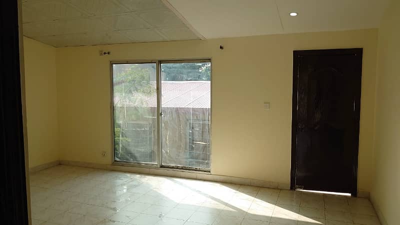 Awami Vella 2 Fiber House Available For Sale 10