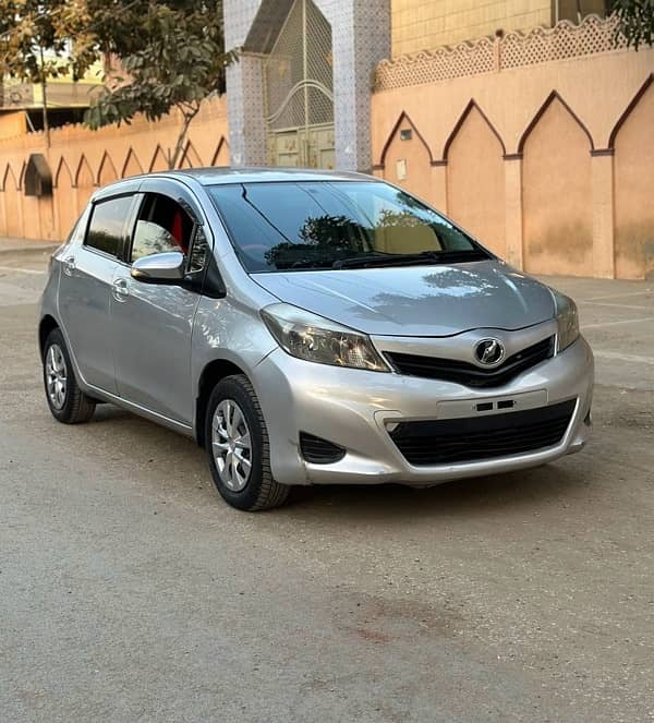 Toyota Vitz 1.0 Model 2013 Registered 2016 0