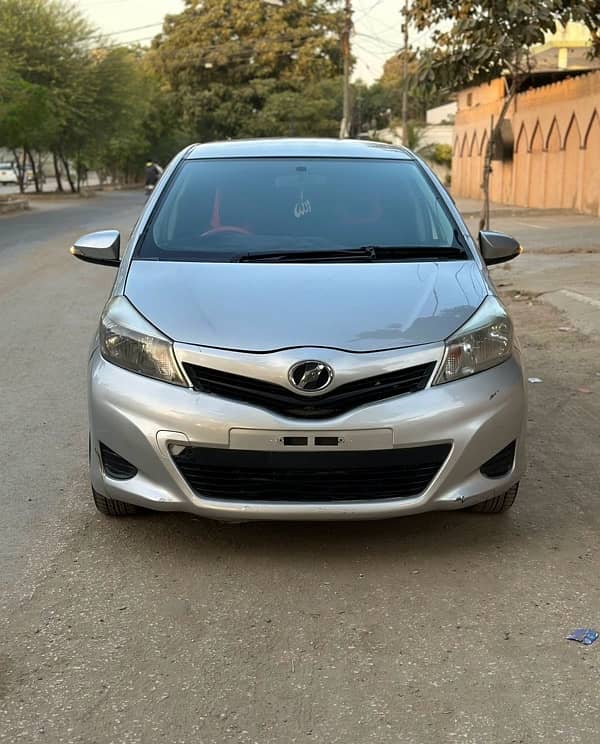 Toyota Vitz 1.0 Model 2013 Registered 2016 1