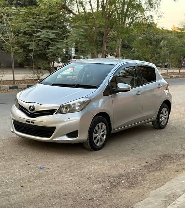 Toyota Vitz 1.0 Model 2013 Registered 2016 2