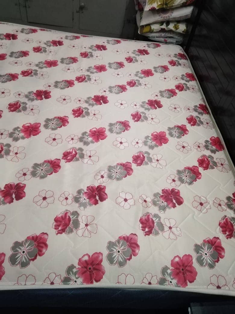 king size spring mattress just like new 1