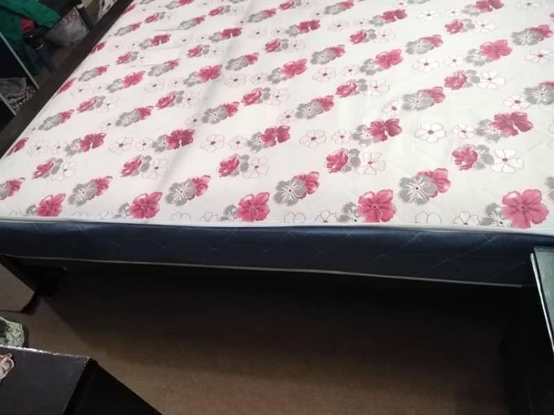 king size spring mattress just like new 3