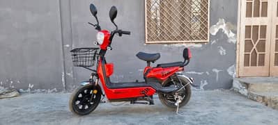 Electric bike 10/10 condition Battery life 100% ok