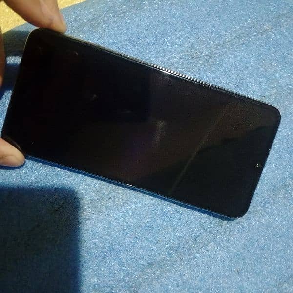 vivo s1 8/256 all ok Koy mas la nahe ha box chargar Koy nahe ha 7