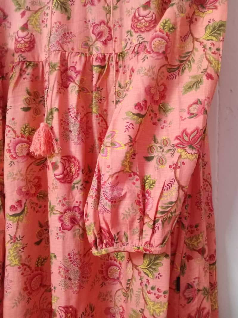 Small sized long Ego dress in Pink. 2