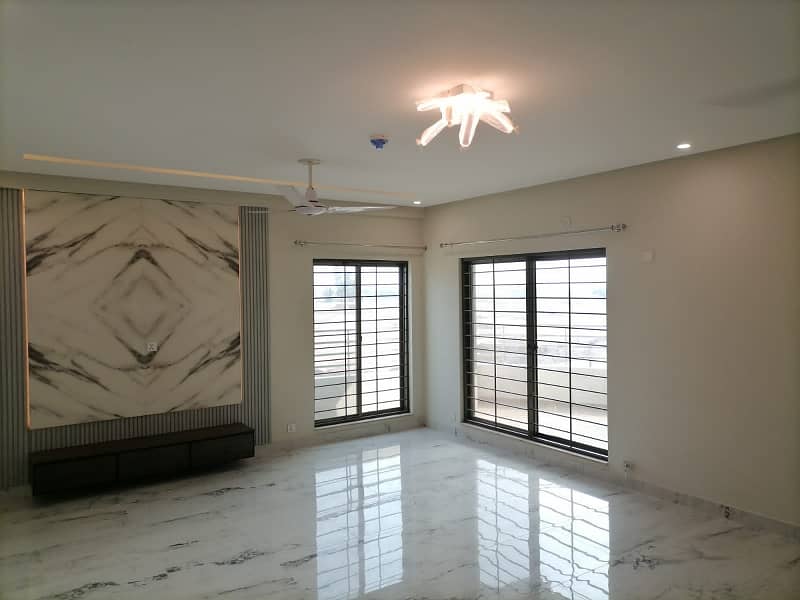 Sale A Flat In Lahore Prime Location 0