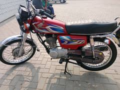 LOOK NEW HONDA 125 22 MODEL MINT CONDITION