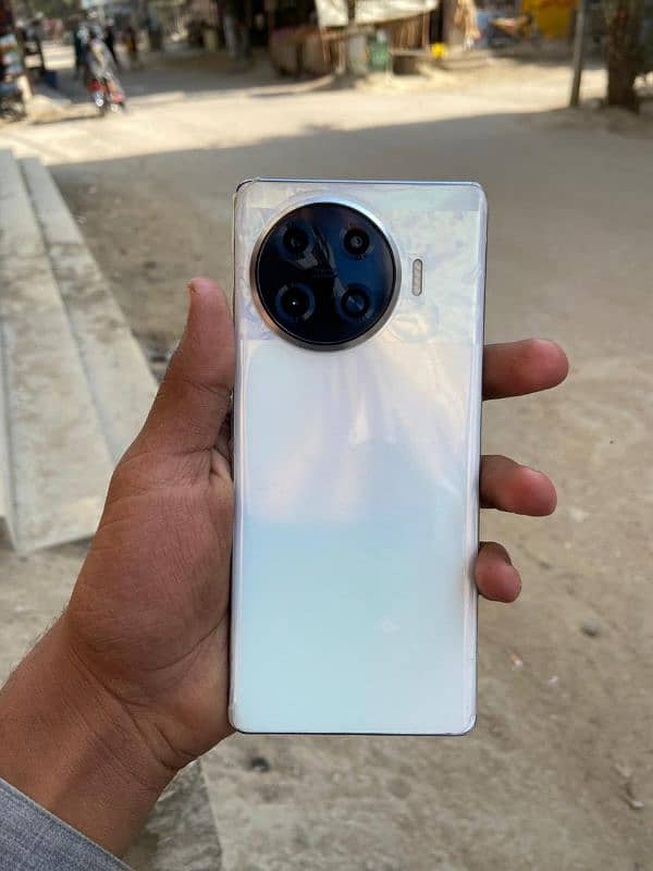 Tecno Spark 20 Pro Plus 5