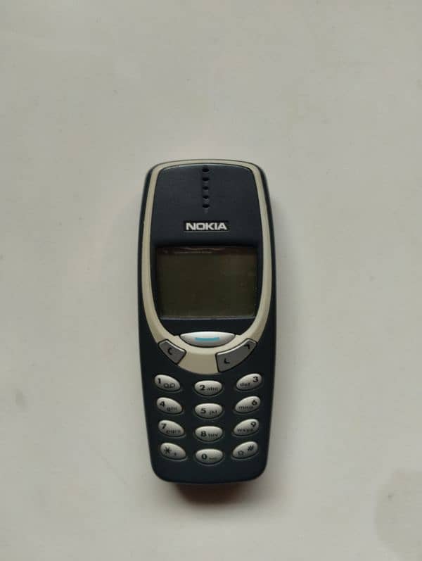 old Nokia 3310 0