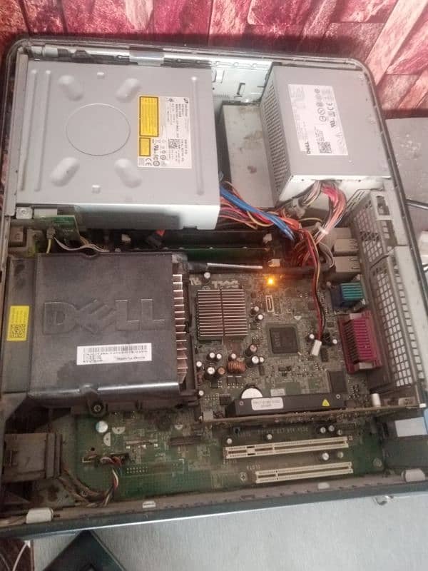 Dell PC Optiplex 780 With 4 GB Ram 0