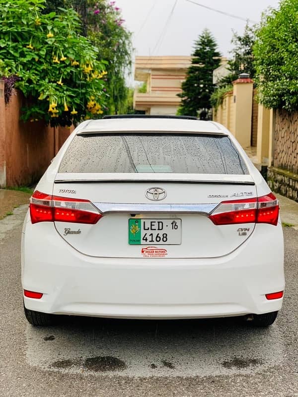 Toyota Altis Grande 2016 3