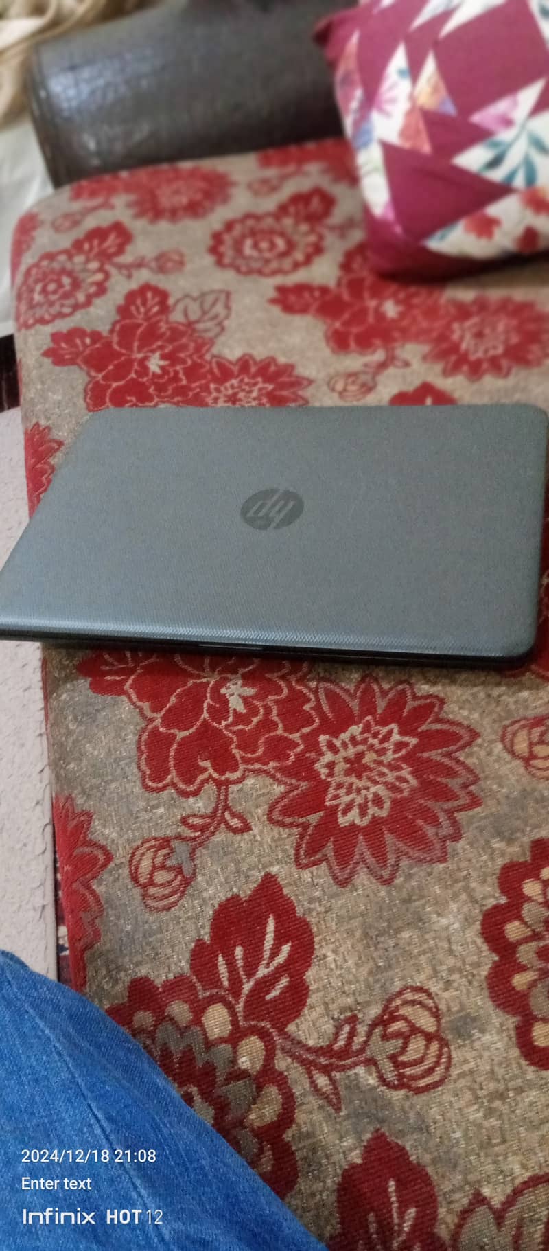 Hp laptop core i5 6th gen 1