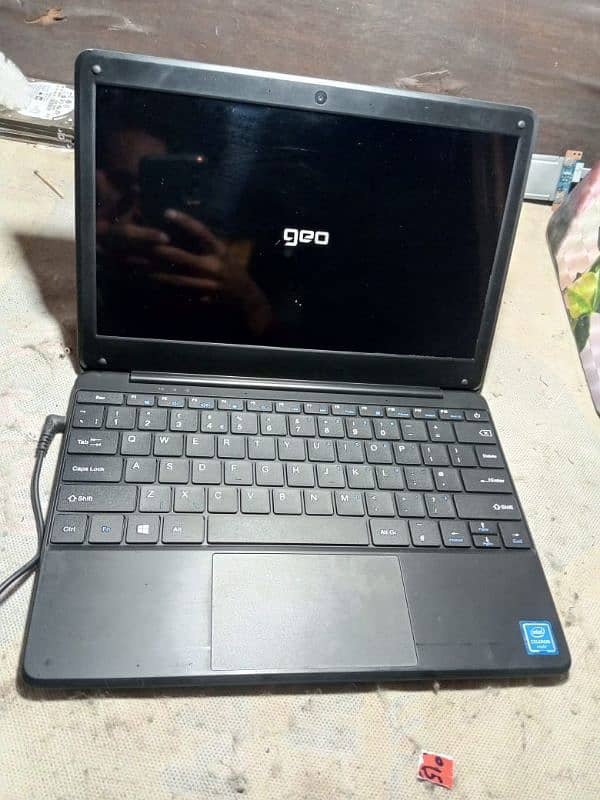 3rd Generation Ram 4Gb storage 64GB window 10 pro ultra slim laptop 0