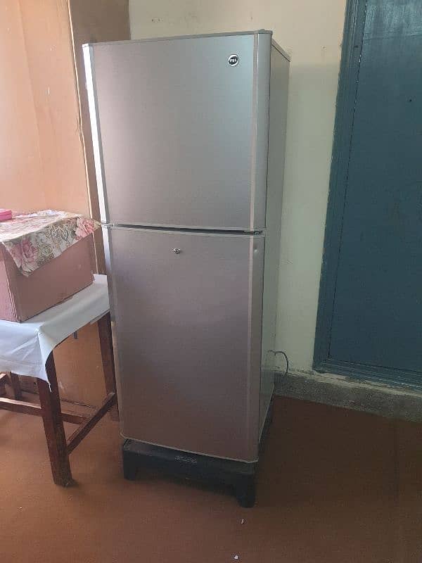 pel refrigerator for sale urgent 1