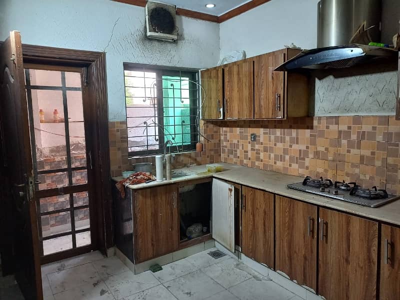 05 MARLA TILE FLOOR HOUSE FOR RENT IN JOHAR TOWN LAHORE 8