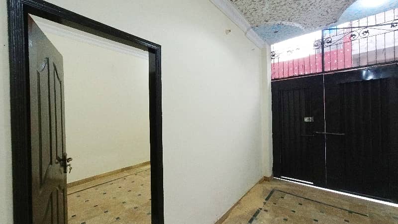 Prime Location 788 Square Feet House In Nishtar Colony Best Option 6