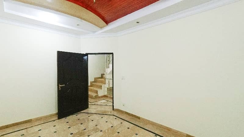 Prime Location 788 Square Feet House In Nishtar Colony Best Option 35