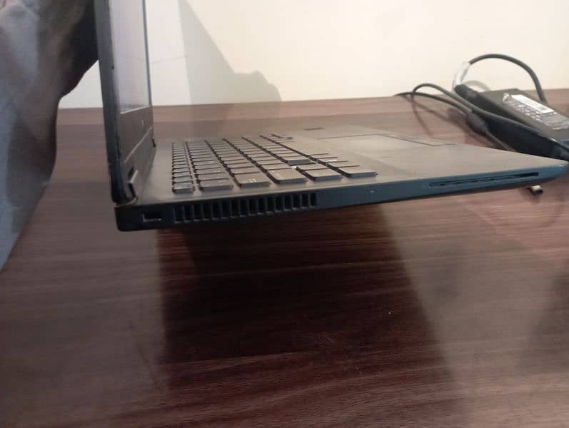 Dell Latitude E7270 5