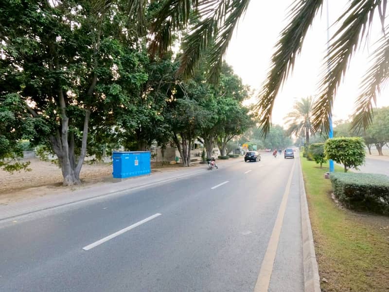 Highly-Desirable Residential Plot Available In Bahria Town - Executive Lodges For Sale 2