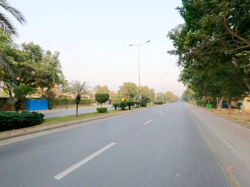 Highly-Desirable Residential Plot Available In Bahria Town - Executive Lodges For Sale 14