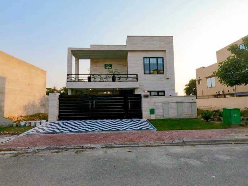 In Bahria Town - Tauheed Block House Sized 10 Marla For sale 0