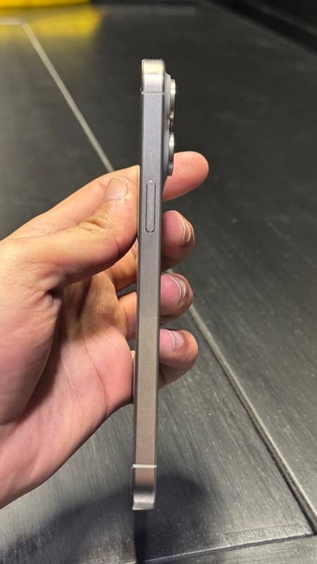 Iphone 15 Pro Max 256GB UK Variant 4