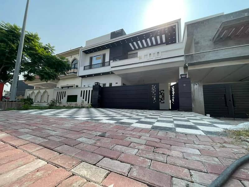 SUPER LUXURY 10 MARLA BRAND NEW HOUSE FOR SALE SECTOR E RAFI BLOCK QUAID BLOCK BAHRIA TOWN LAHORE 0