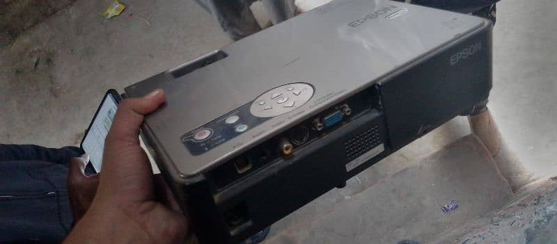 Epson LCD projector model emp -750 All ok 03024568268 1