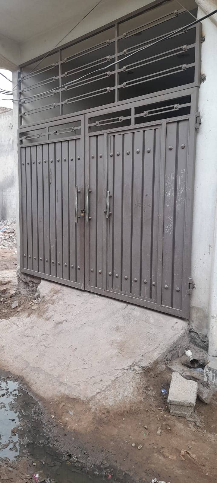 Main gate and two shop shutters for sale in almost new condition 0