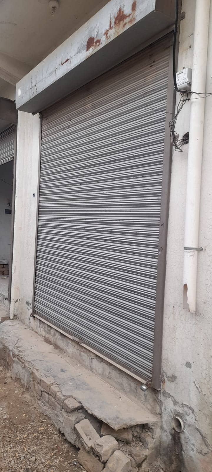 Main gate and two shop shutters for sale in almost new condition 1