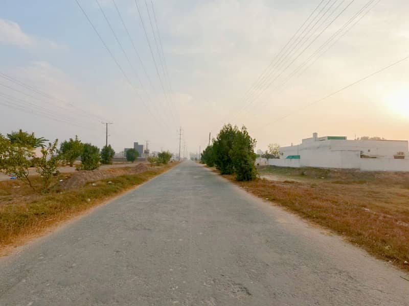 1 kanal Residential Plot Available For Sale In  Nishat  Block 4