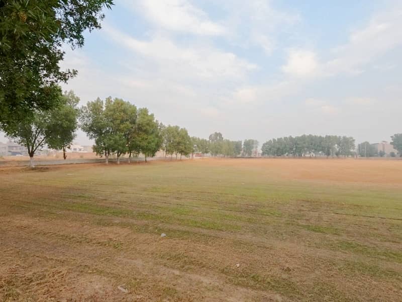 1 kanal Residential Plot Available For Sale In  Nishat  Block 12