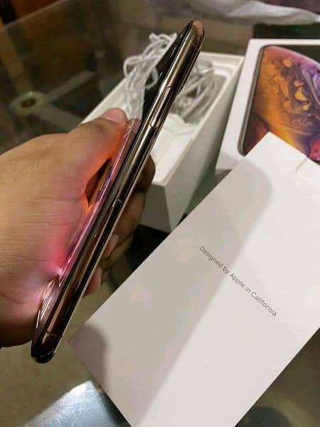 Iphone xs max 256 03290506093watsapp 0