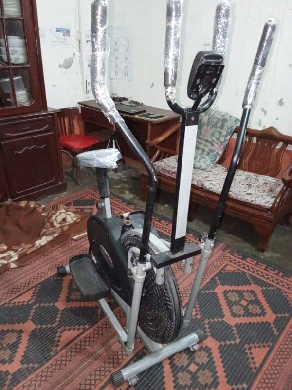 Eleptical Orbitrek full body workout exercise cycle. 2