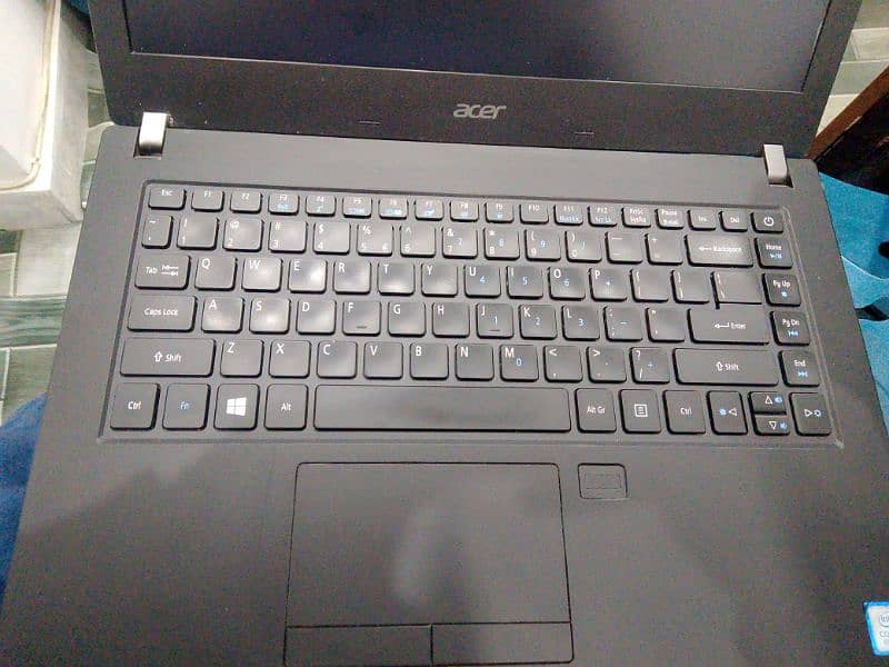 Acer 14 inch  laptop available 1