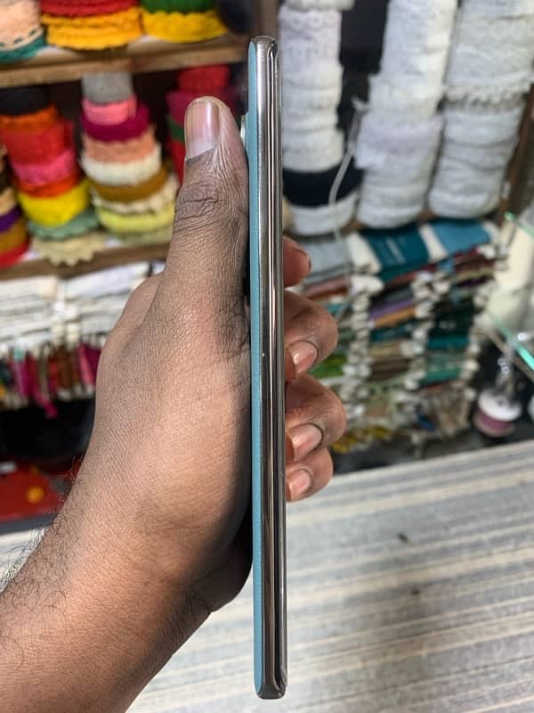 infinix zero 30 8/256gb good condition 5