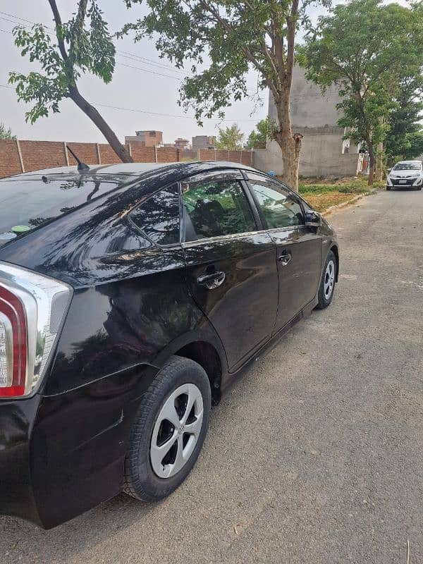 Toyota Prius 2012 1