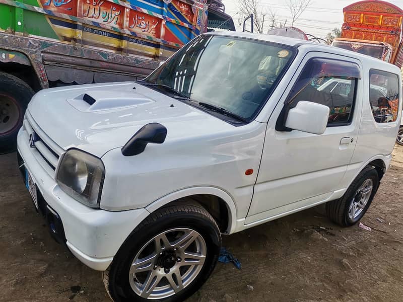 Suzuki Jimny 2010model 2016 rig Suzuk  jinmy bumper to bumper genuine 3