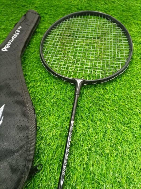 Alloy Badminton Racket with free shuttle 0