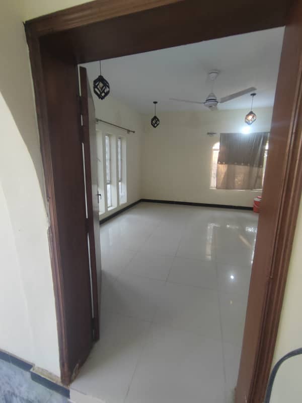 Corner house for rent at G-10 7