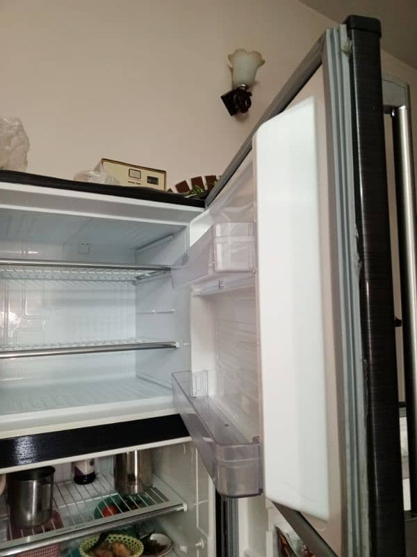 Dawlance Refrigerator/Fridge 12